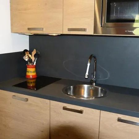 Apartment Tournavelles - 2 Pieces 5 Personnes Avec Vue Sur Les Pistes, Skis Aux Pieds Et Des Commerces, Proche De L'esf Et De La Garderie Dan Mae-2071